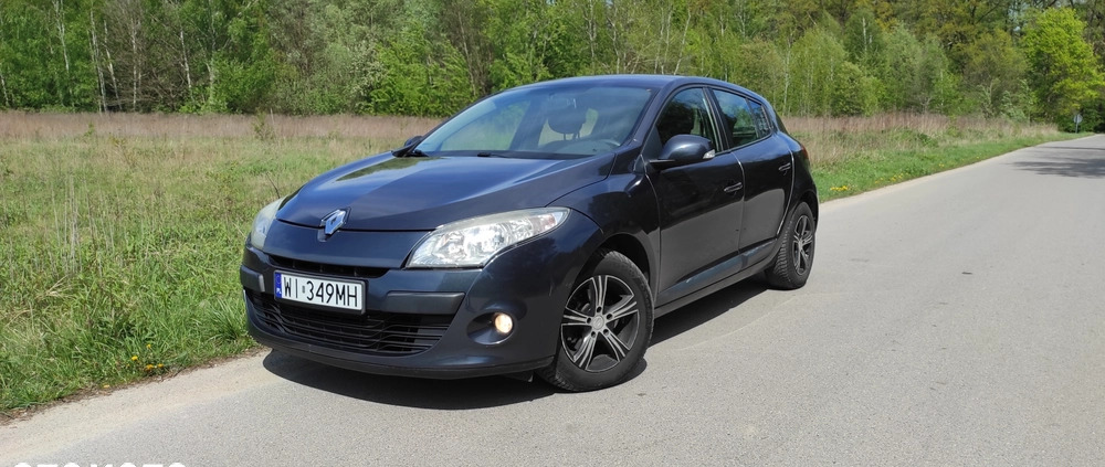 Renault Megane cena 17900 przebieg: 143000, rok produkcji 2010 z Piaseczno małe 781